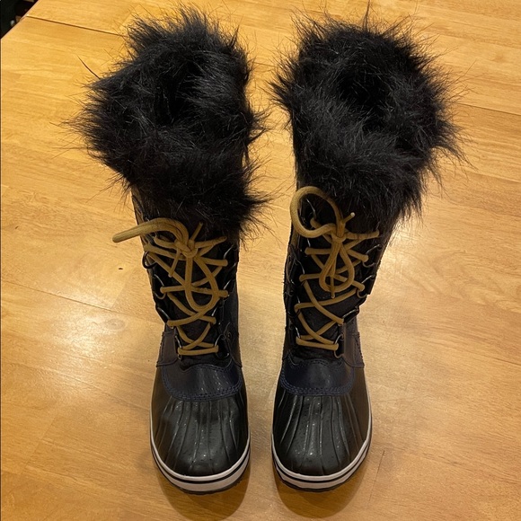 Sorel Navy Blue Black Faux Fur Lace Up Winter Boots Tan Laces Size 8 Waterproof - Picture 3 of 16